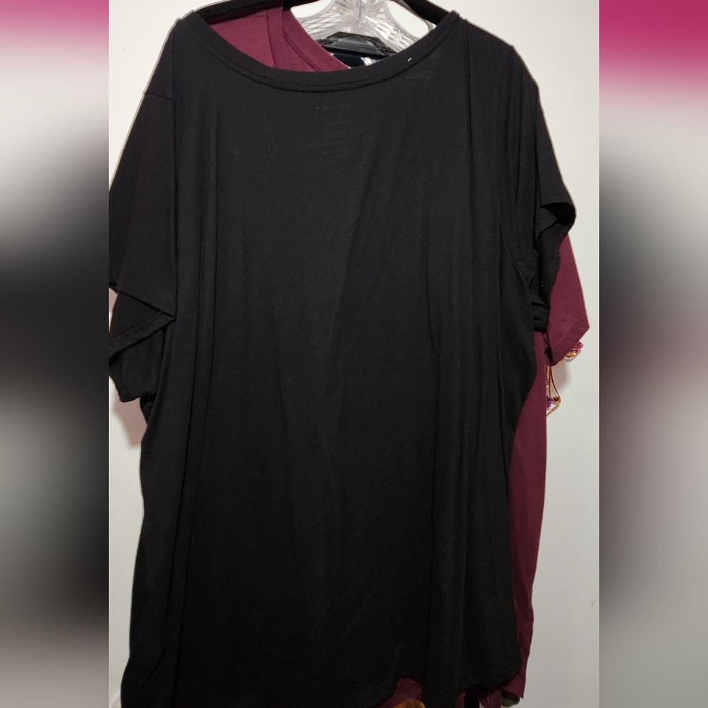 Torrid V Neck - Picture 3 of 6